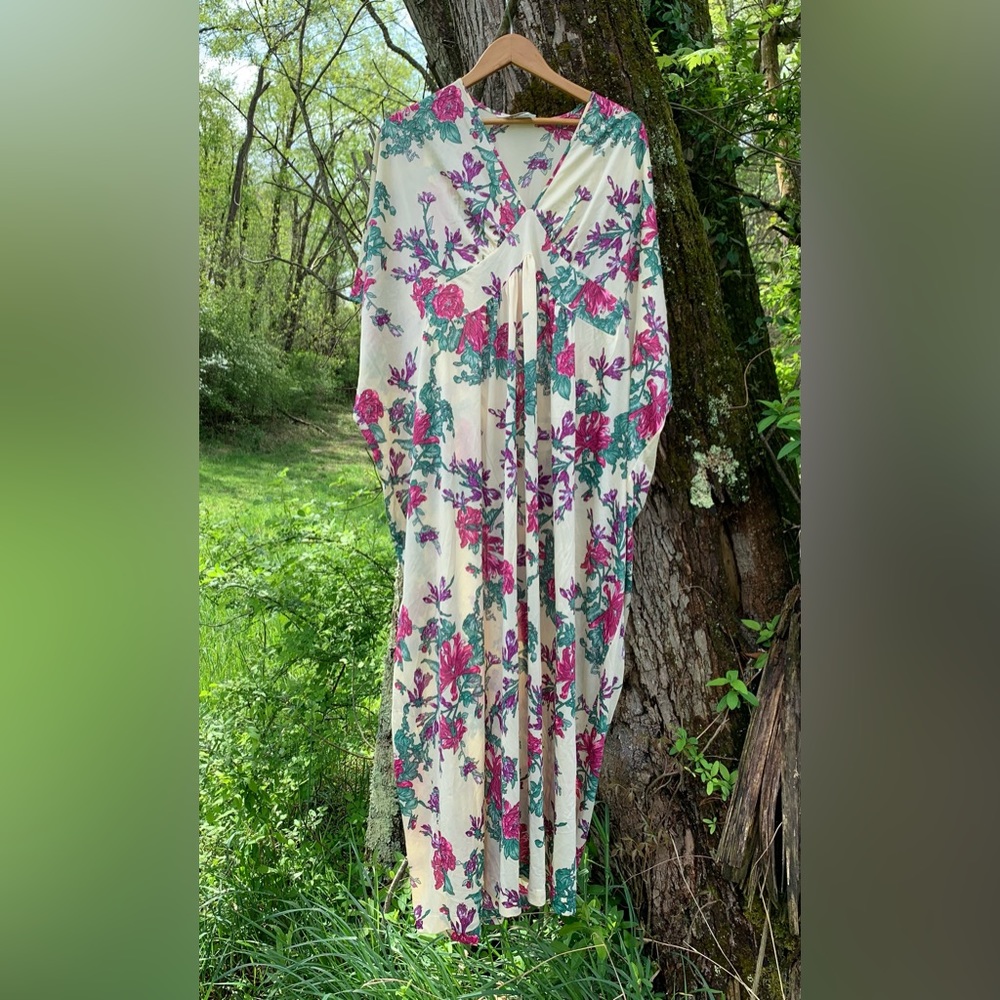 Vintage 70’s Lounge Dress slightly Sheer with a floral print!! Very Bohemian
